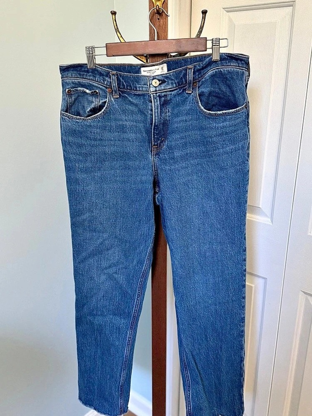 Abercrombie & Fitch The '90s Straight Mid Rise Jeans Straight Leg Jeans Waist 32
